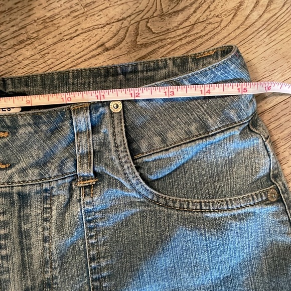 LA Blues stretch cuffed jean capris size 8 - Picture 4 of 7